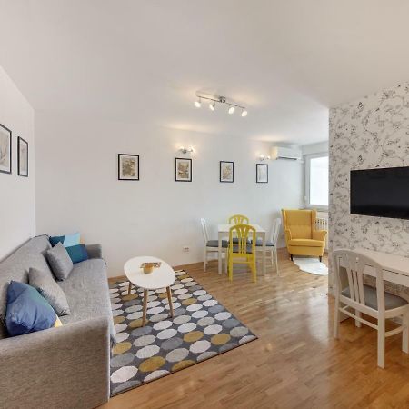 Apartman Осиек Екстериор снимка
