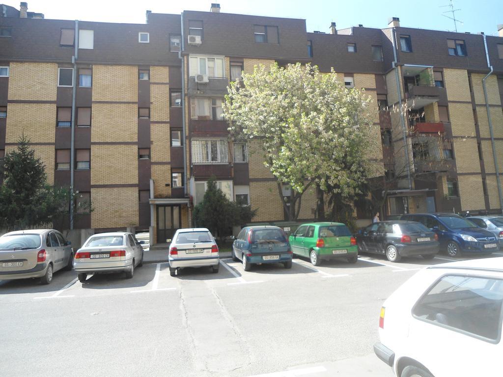 Apartman Осиек Стая снимка