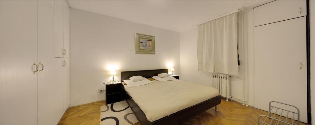 Apartman Осиек Екстериор снимка