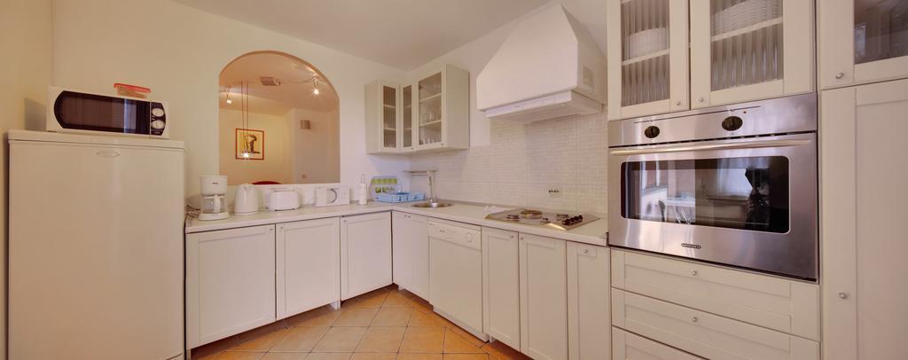 Apartman Осиек Екстериор снимка