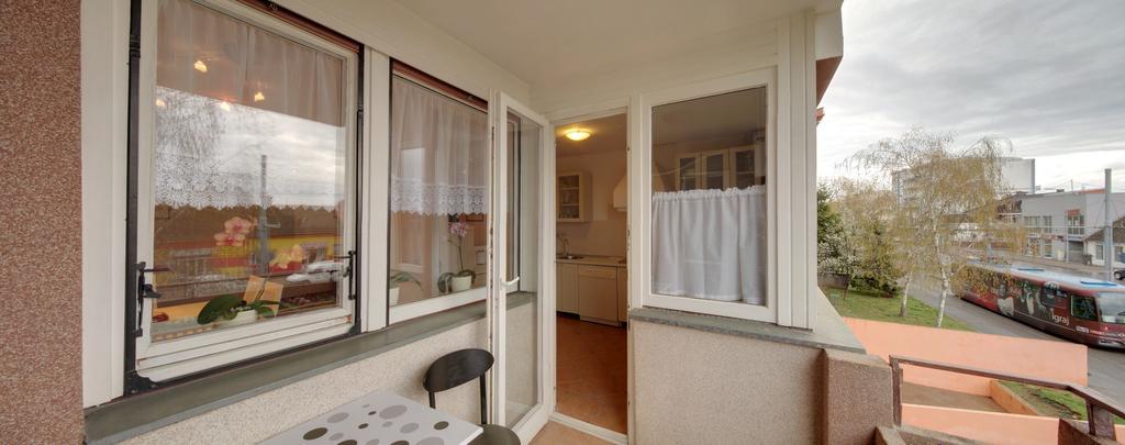 Apartman Осиек Екстериор снимка