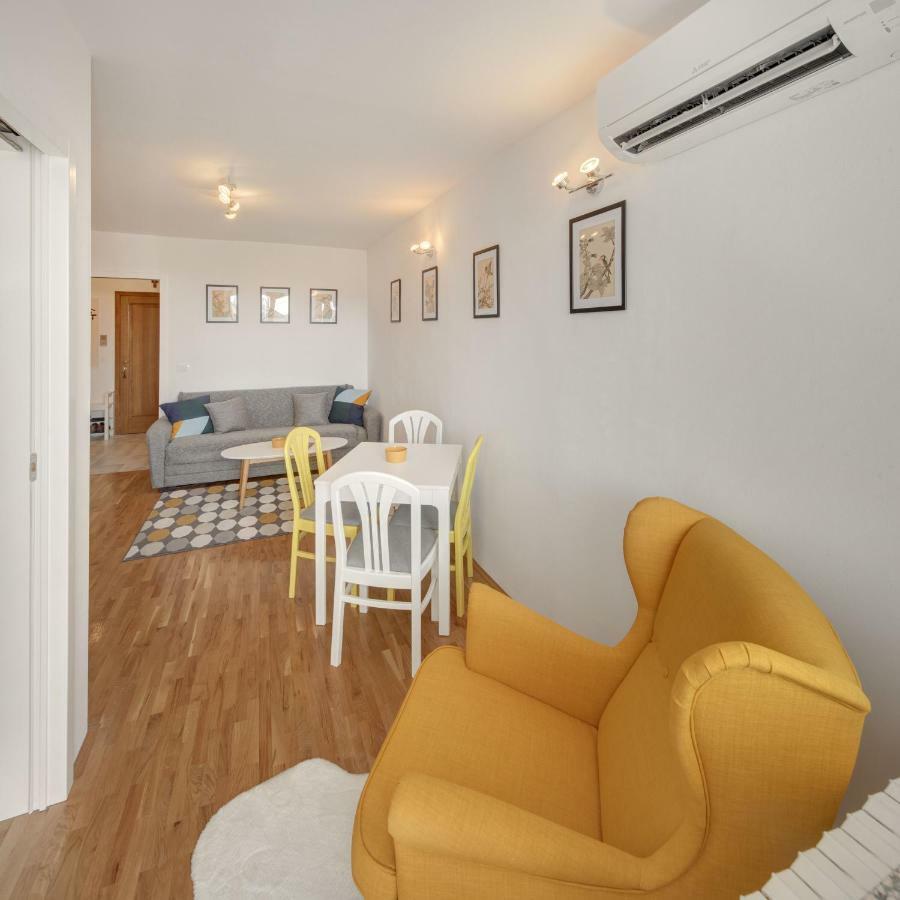 Apartman Осиек Екстериор снимка