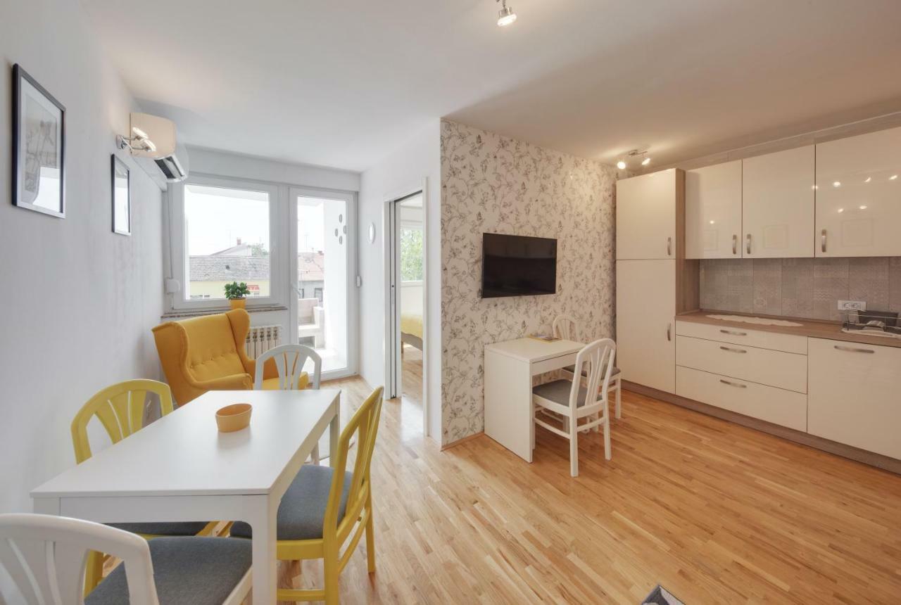Apartman Осиек Екстериор снимка
